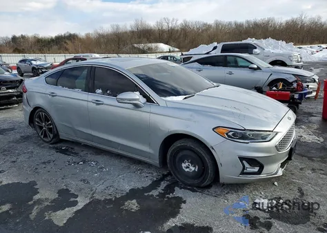 2019 Ford Fusion Titanium z USA, uszkodzony, nr VIN 3FA6P0D92KR152630